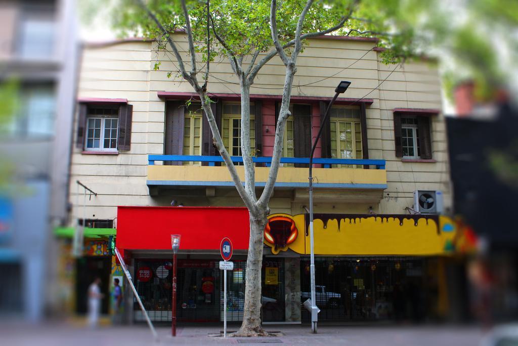 Malbec Hostel Central Mendoza Exterior photo