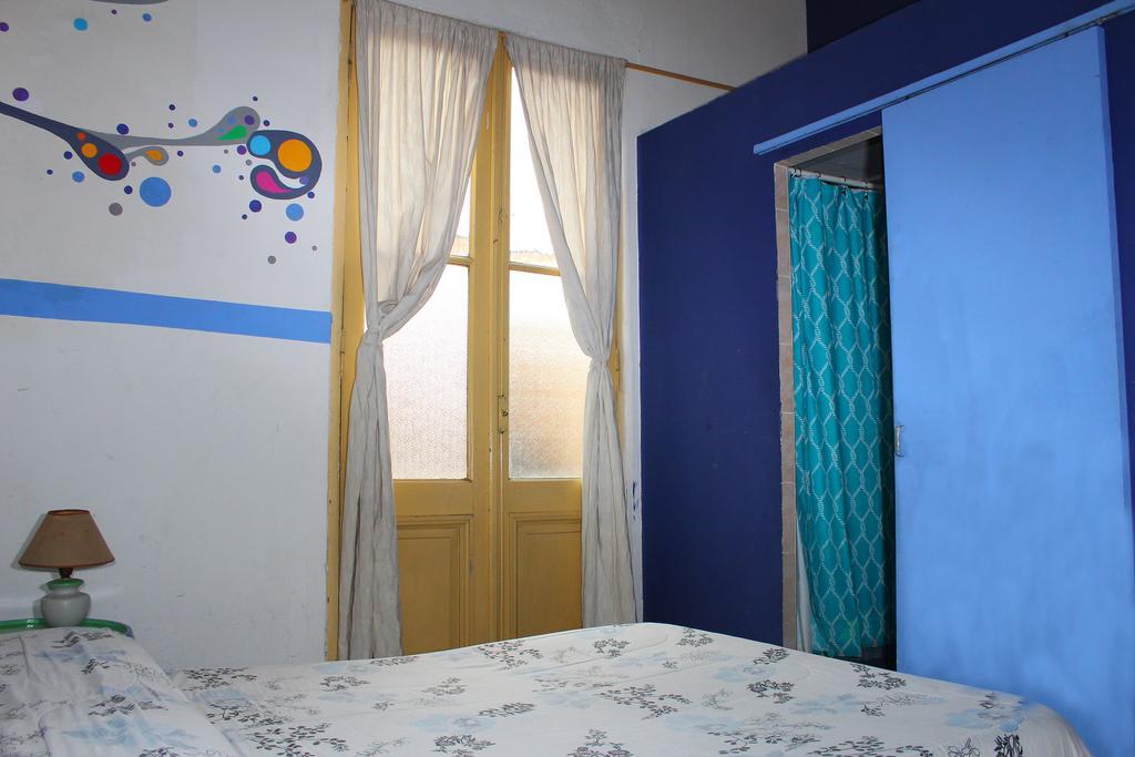 Malbec Hostel Central Mendoza Exterior photo
